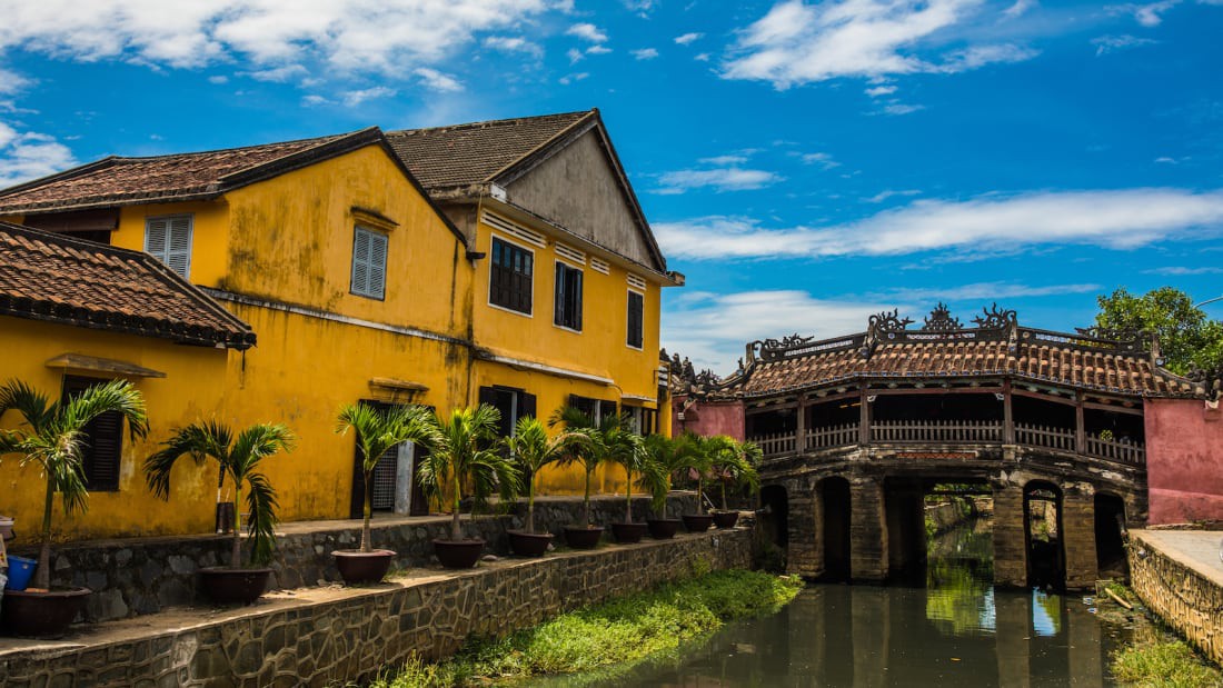 hoi an among elle list of stunning holiday ideas for 2019 hinh 0